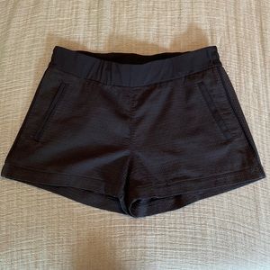 Lululemon size 8 women’s shorts